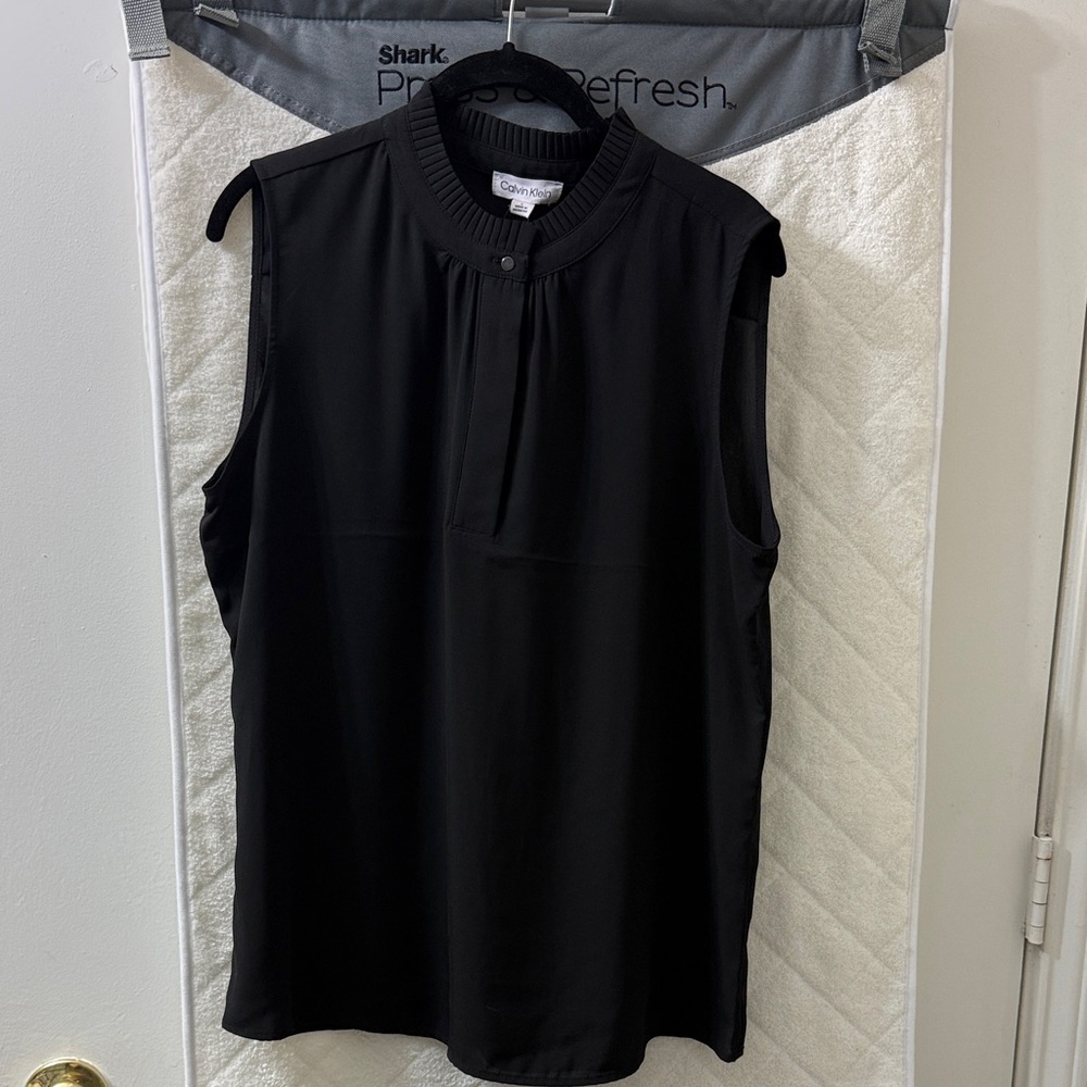 Black Sleeveless women’s Shirt